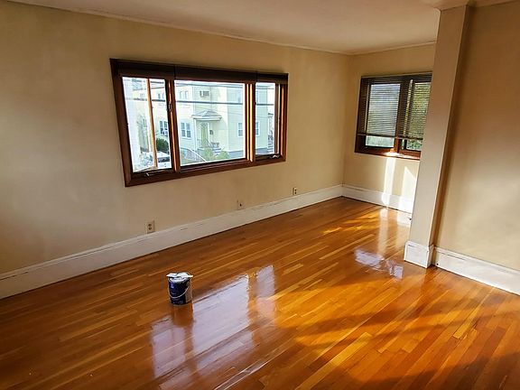 3rd image of 34 Willard Ave #1