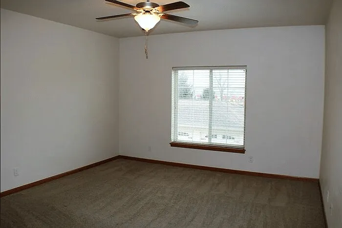 460 Cameron Way — Photo 17