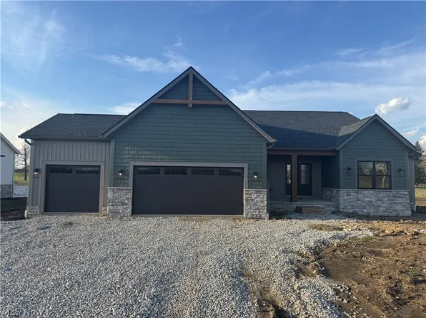 2601 Lake Center St, Northwest Lake, OH 44685