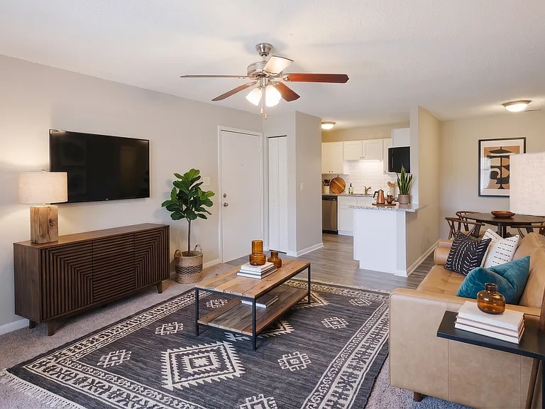 Triangle Park Apartments — Photo 5