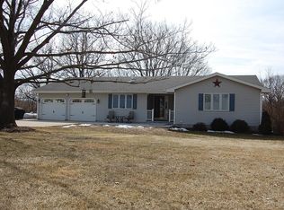 7294 Caves Rd, Maquoketa, IA 52060