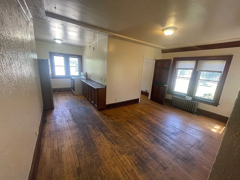 816 W. Greenfield Ave. - 19 Unit — Photo 8