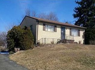 620 McGovern Rd, Houston, PA 15342