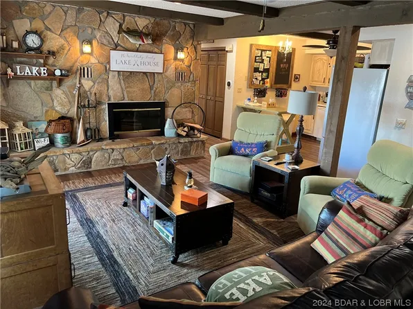 365 Osage Heritage Cir #1B, Linn Creek, MO 65052