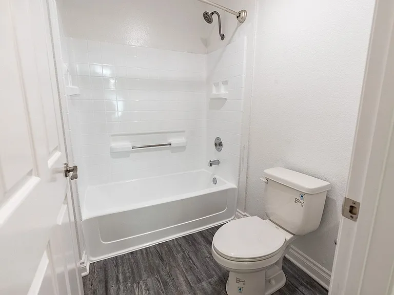 14056 Valleyheart Dr. — Photo 19