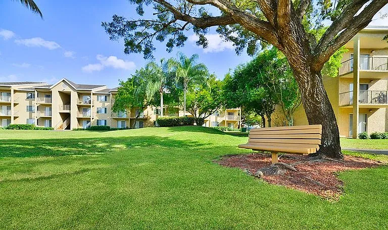 Palmetto Place — Photo 6