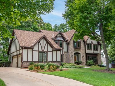 3820 Charter Point COURT, Brookfield, WI, 53045