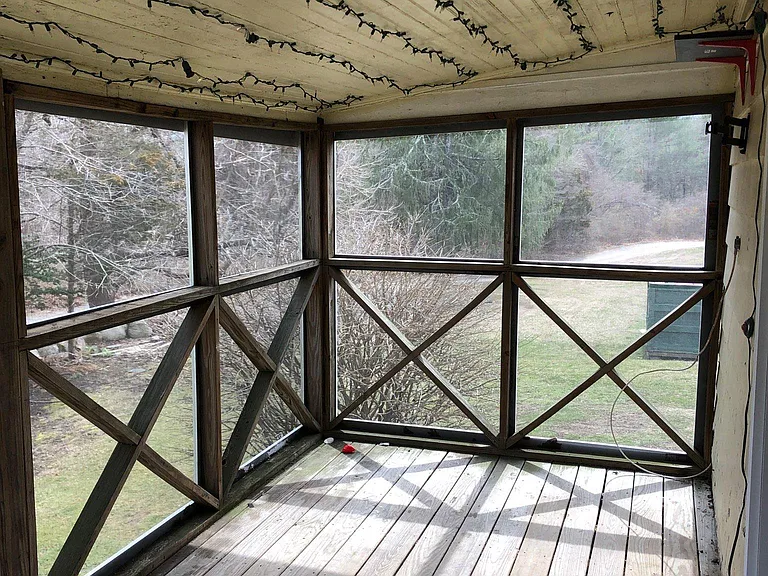 33 Carmichael Ln — Photo 16