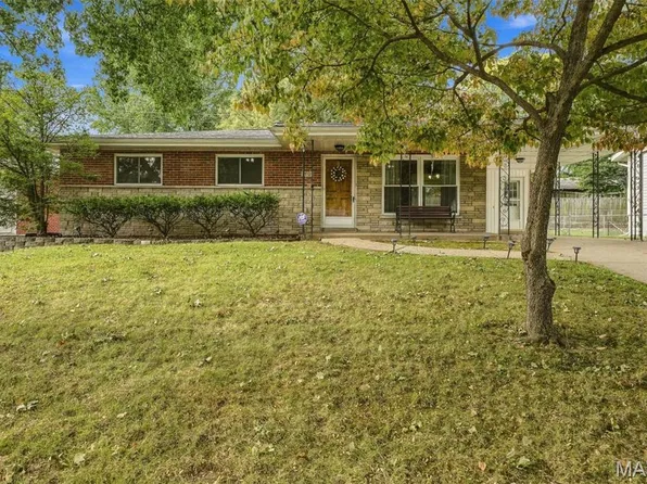 1790 Bobbinray Ave, Florissant, MO 63031