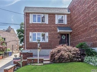 123-22 Lax Ave, College Point, NY 11356