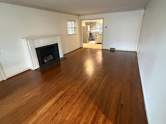 Entry way opens into this living room which is very spacious. 23 x 13
