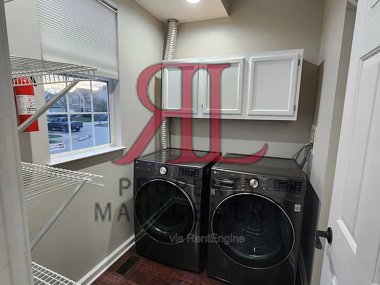 6716 Bethany Dr — Photo 24