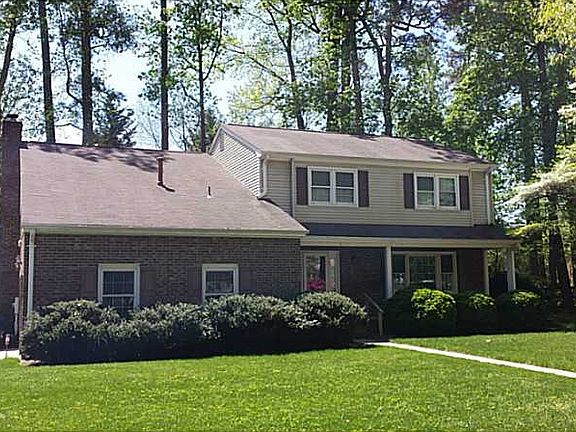 3rd image of 22 Hopemont Dr