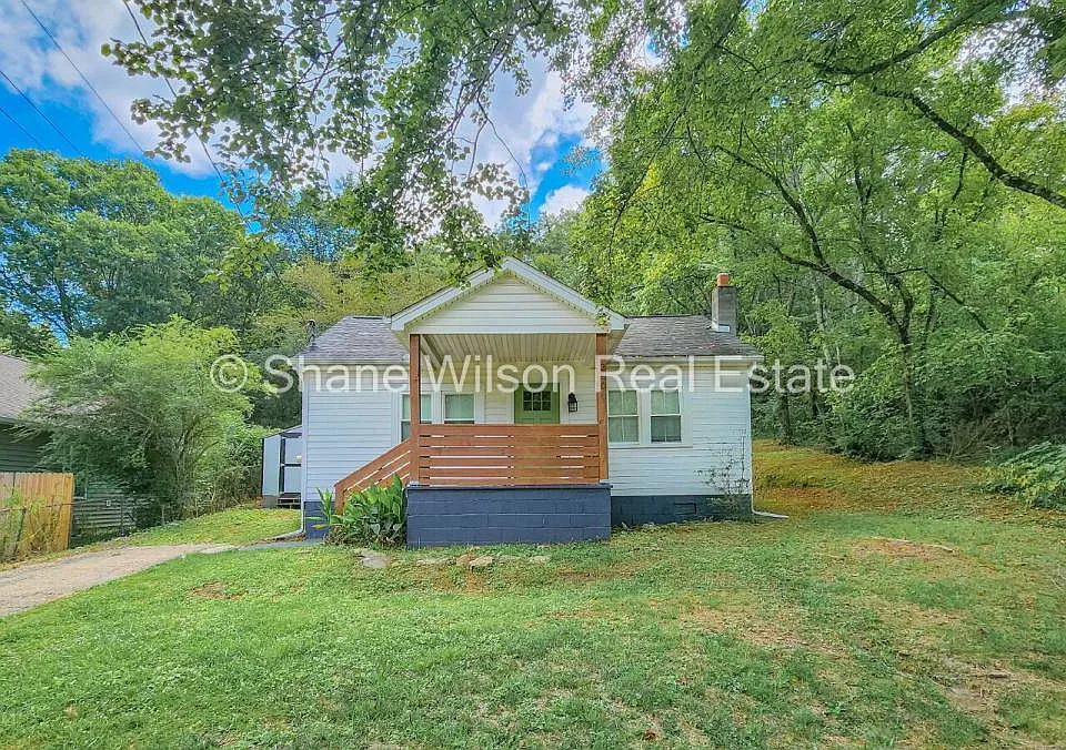 2606 Banks Rd