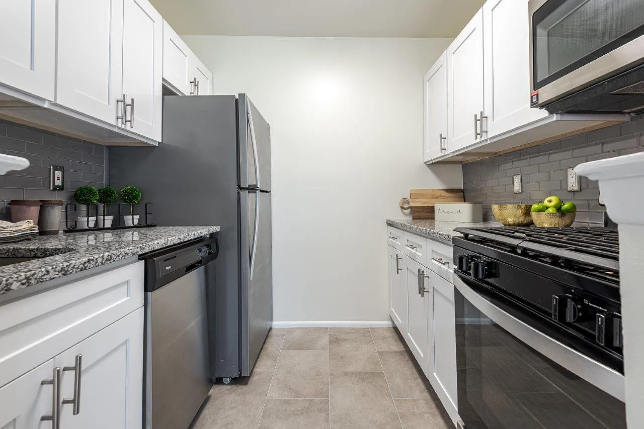 Hillcrest Village Apartment Homes — Photo 1