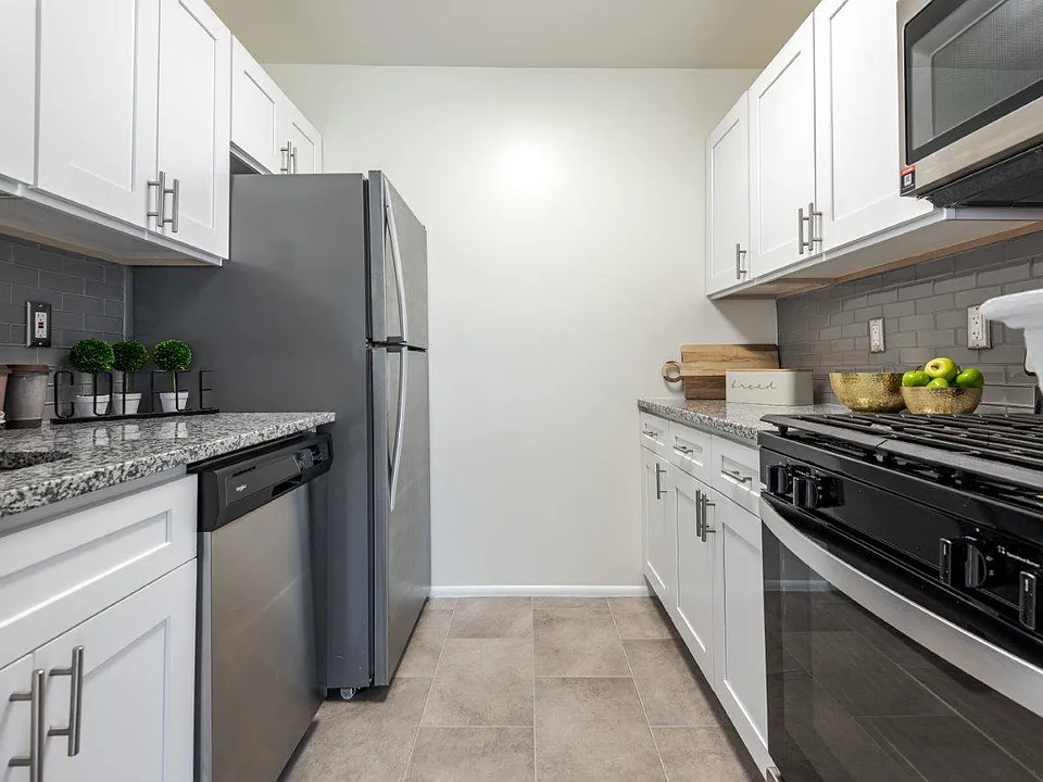 Hillcrest Village Apartment Homes