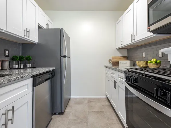 Hillcrest Village Apartment Homes