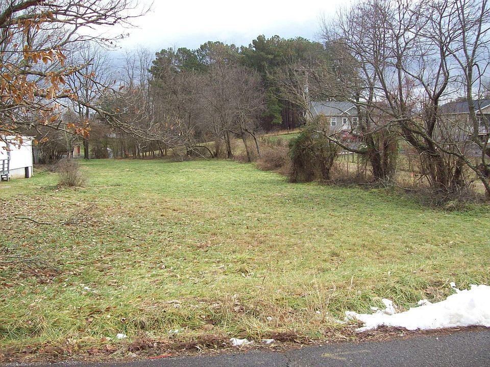 2nd image of 7704 Brooklyn Rd
