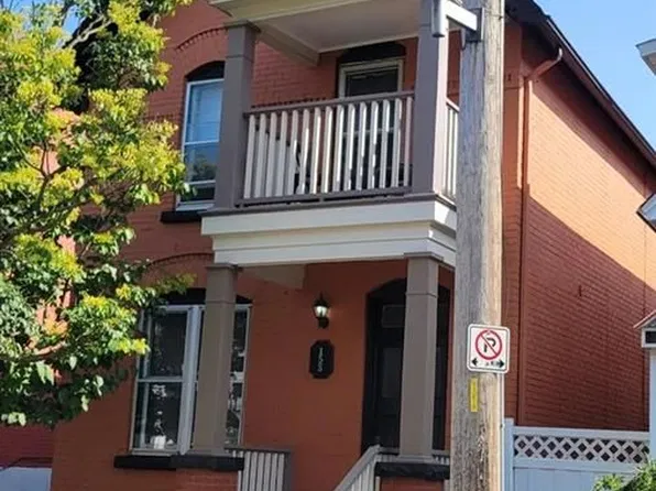 158 Saint Andrew St #1, Ottawa, ON K1N 5G4