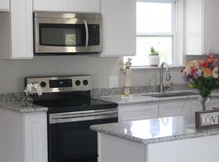 7817 Bayview Dr, Beach City, TX 77523