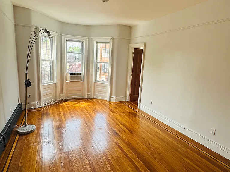 2524 Maclay Ave #3 — Photo 5