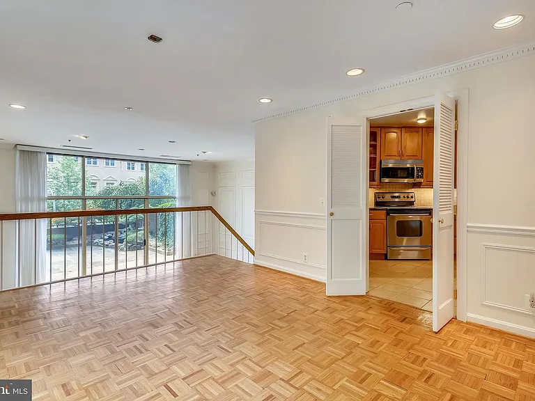 1401 N Oak St #G6 — Photo 12