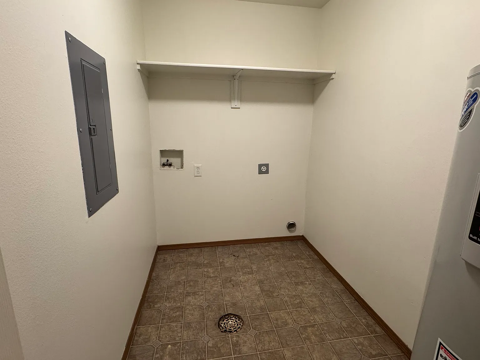 2 bed, $1,200 — Photo 3