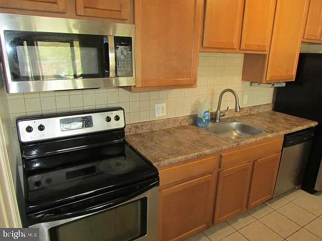 6310 Hil Mar Dr #9-11 — Photo 13