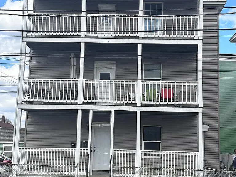 518 Privilege St #3 — Photo 1