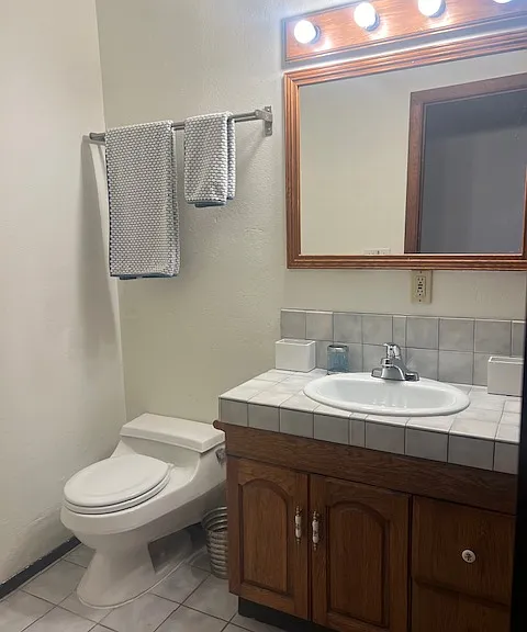 2nd bathroom