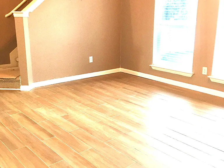 10215 Waterbury Dr — Photo 11