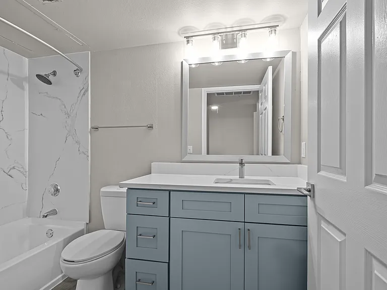 Larkin Apartment Homes — Photo 18