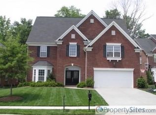 2320 River Oaks Dr, Waxhaw, NC 28173