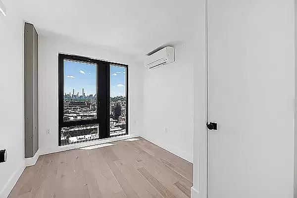 Rented by REAL New York | media 38