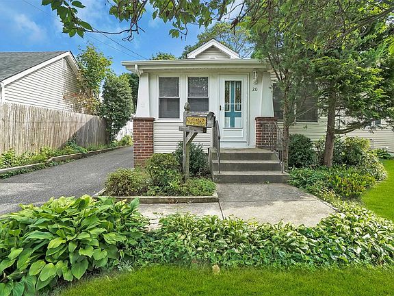 2nd image of 20 Oak St