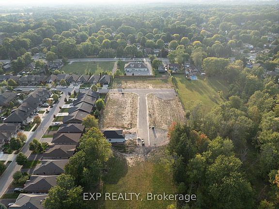 3rd image of 90 Tanner Dr