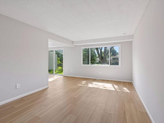 4th image of 8515 97th Street Cir W