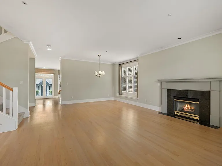 3998 W 32nd Ave — Photo 2