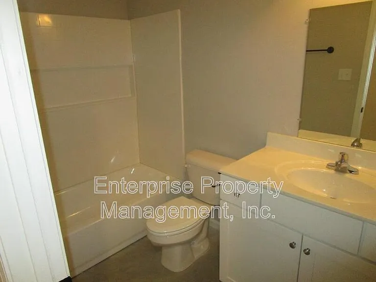 3490 Ardmore St — Photo 14