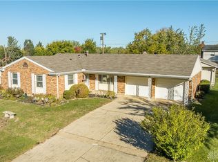 6601 Grovehill Dr, Huber Heights, OH 45424