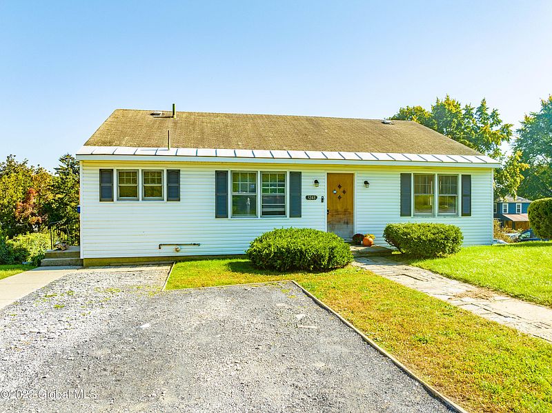 2nd image of 3248 Tibbits Avenue