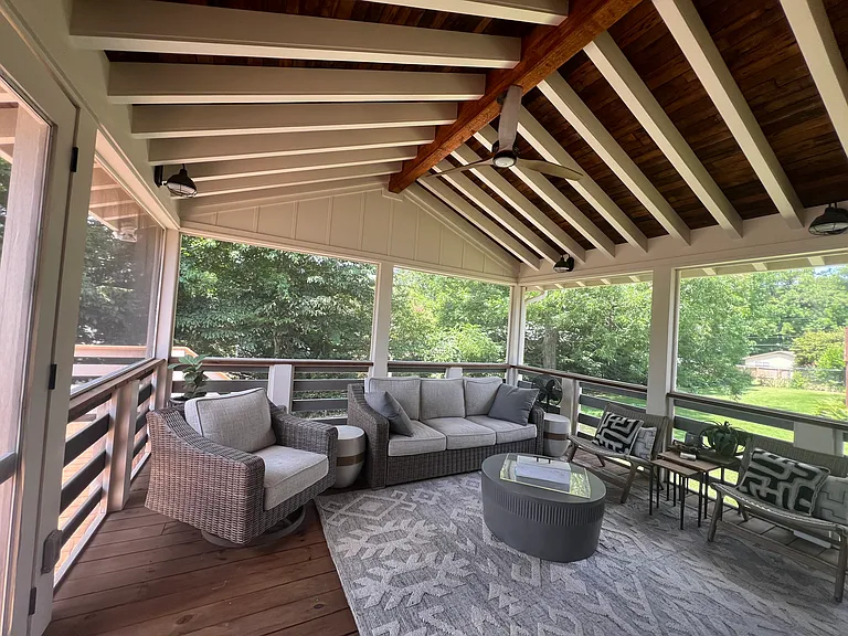 532 Edgeknoll Dr — Photo 2