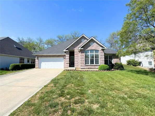 705 Chaucer Ln, Warrensburg, MO 64093