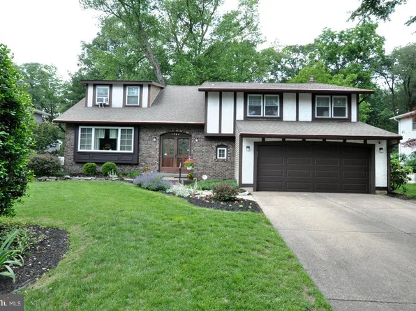 1384 Bunker Hill Dr, Cherry Hill, NJ 08003