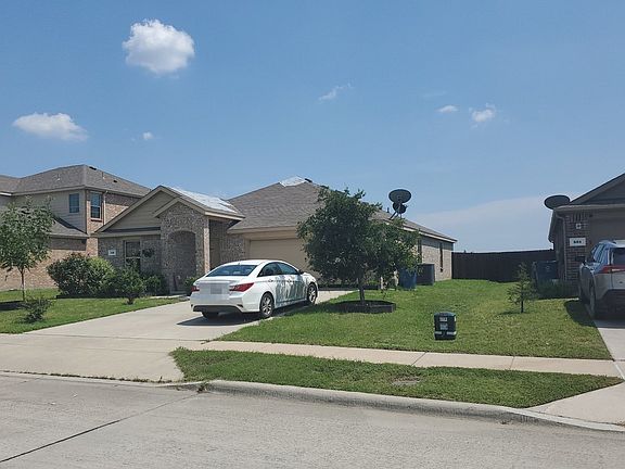 2nd image of 419 Plum Dr