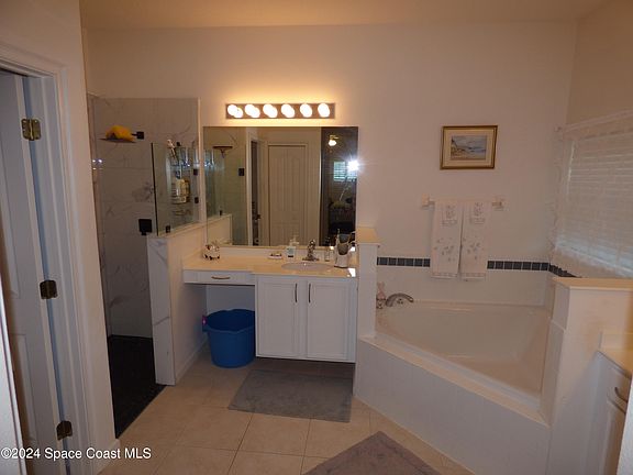 5th image of 6967 Floristana Dr