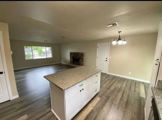 930 NW Donna Dr, Grants Pass, OR