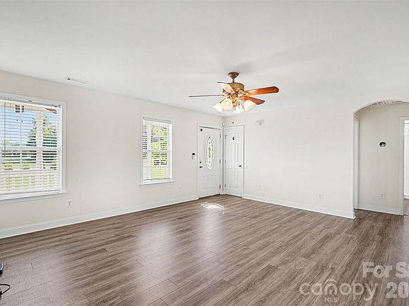 4th image of 5312 Willow Run Dr