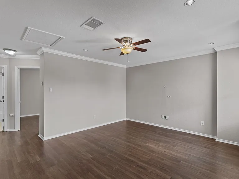 3417 Savage Springs Dr — Photo 17