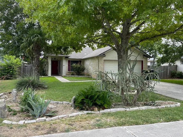 450 Zebra Dr, Kyle, TX 78640